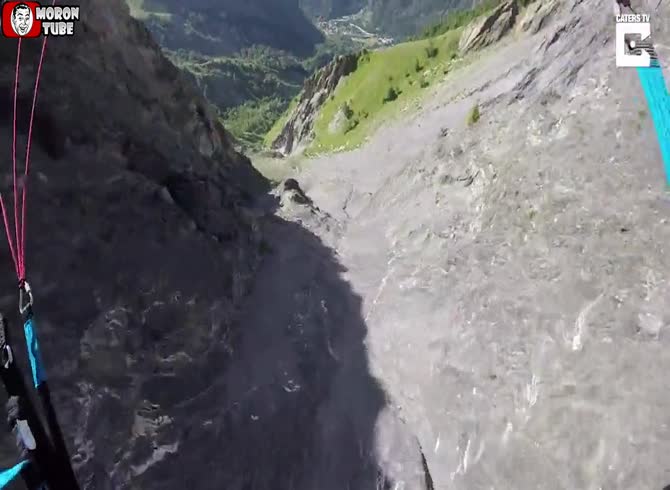 Video :Jamie Lee completes an incredible speedflying run while traveling across the southern region of France